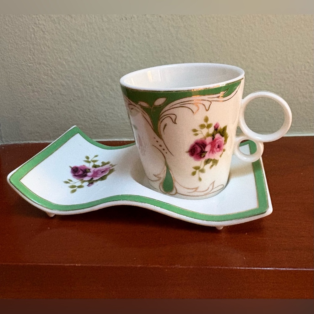 Lavin Turkish Coffee Cup with Wavy Saucer